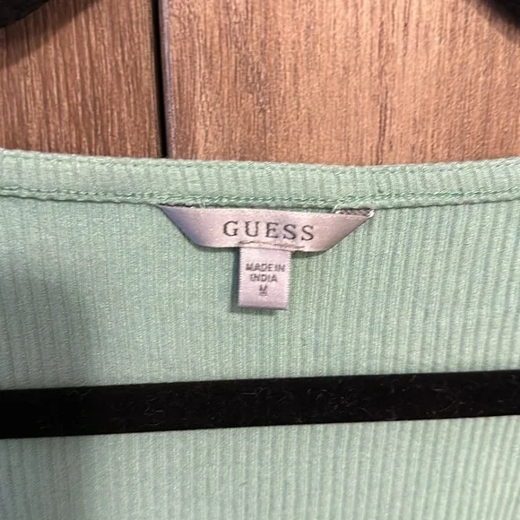 Guess top - Picture 3 of 4